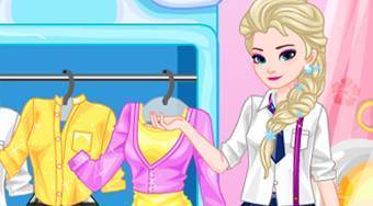 Elsa College Dress Up